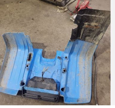 1989 Yamaha BIG BEAR 4WD Fender, Front 2HR-21511-81-00