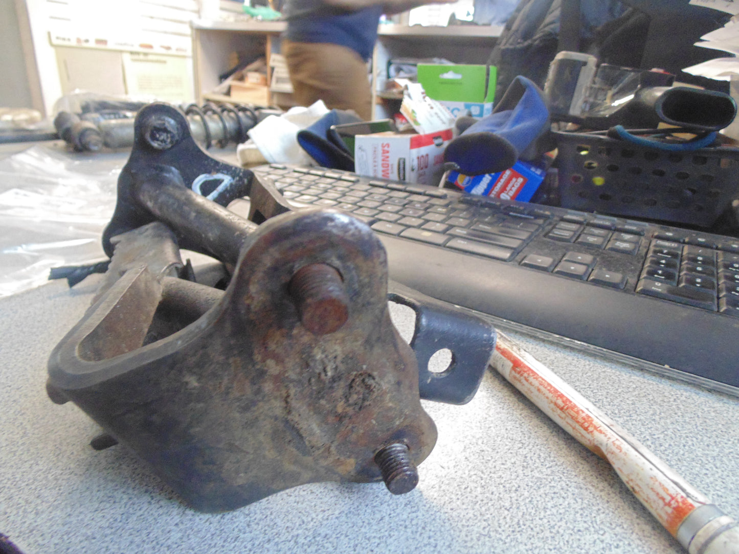 1989 Yamaha BIG BEAR 4WD LEFT RIGHT FOOTPEGS 2HR-27411-00-00