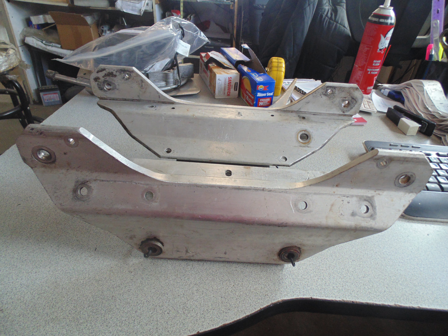 2007 ARCTIC CAT F1000 EFI SNO PRO ORANGE BRACKET MOUNTING FRONT SUSPENSION 0707-