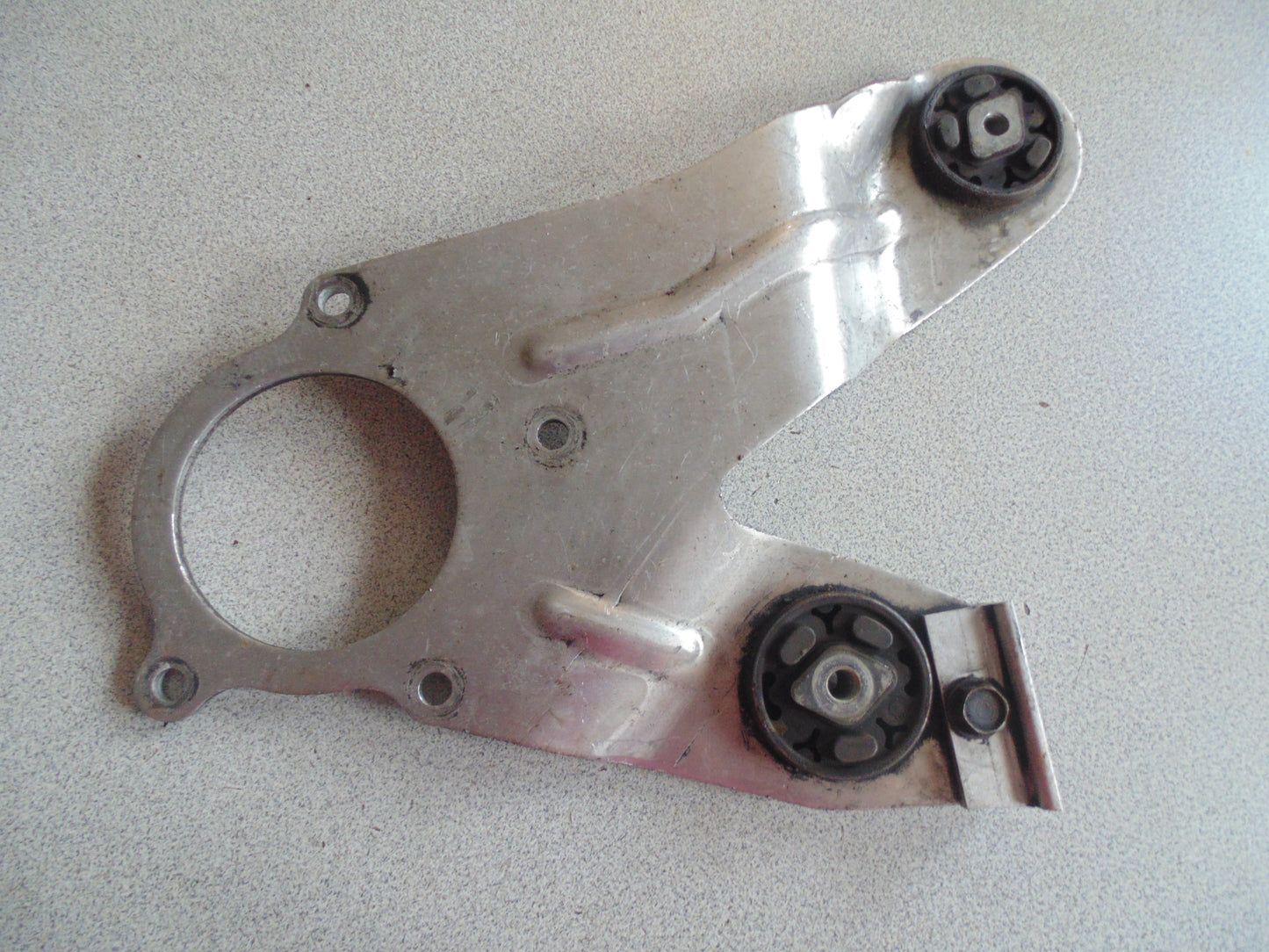 2007 ARCTIC CAT F1000 EFI SNO PRO ORANGE BRACKET ENGINE MOUNTING LEFT 0708-482
