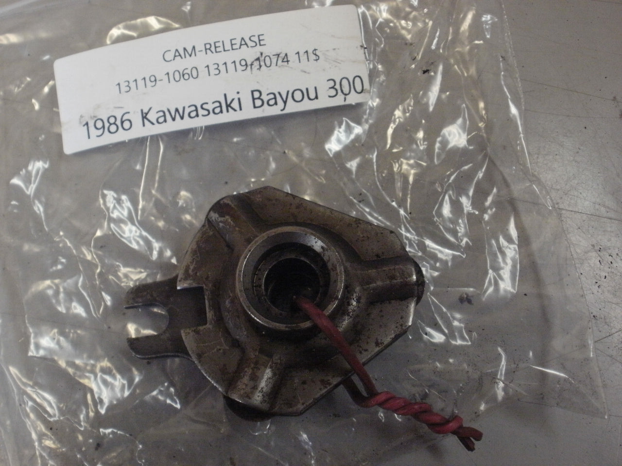 1986 KAWASAKI BAYOU 300 CAM RELEASE 13119-1060 13119-1074
