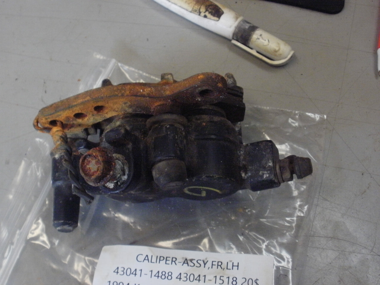 1994 KAWASAKI BAYOU 300 4X4 CALIPER ASSY FR LH 43041-1488 43041-1518