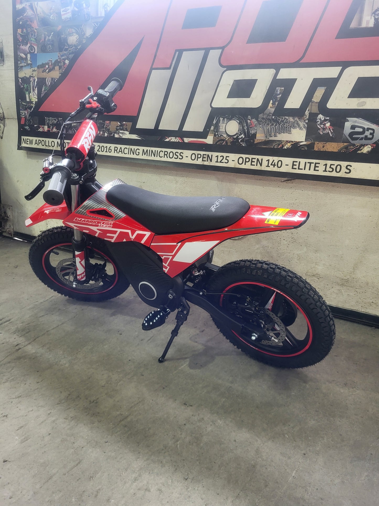 Warrior 700 rouge
