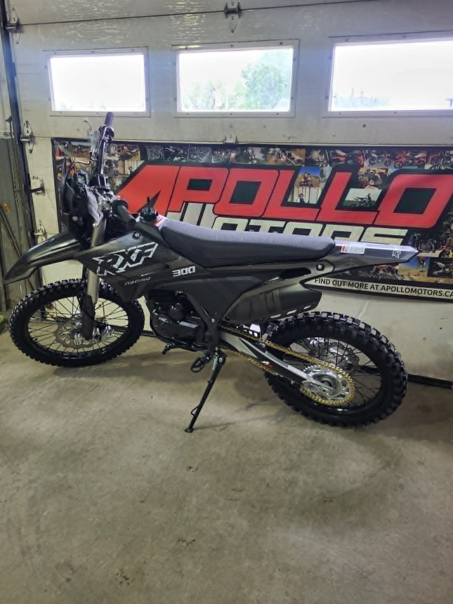 MX300