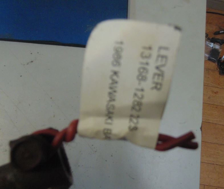 1986 KAWASAKI BAYOU 300 LEVER 13168-1282