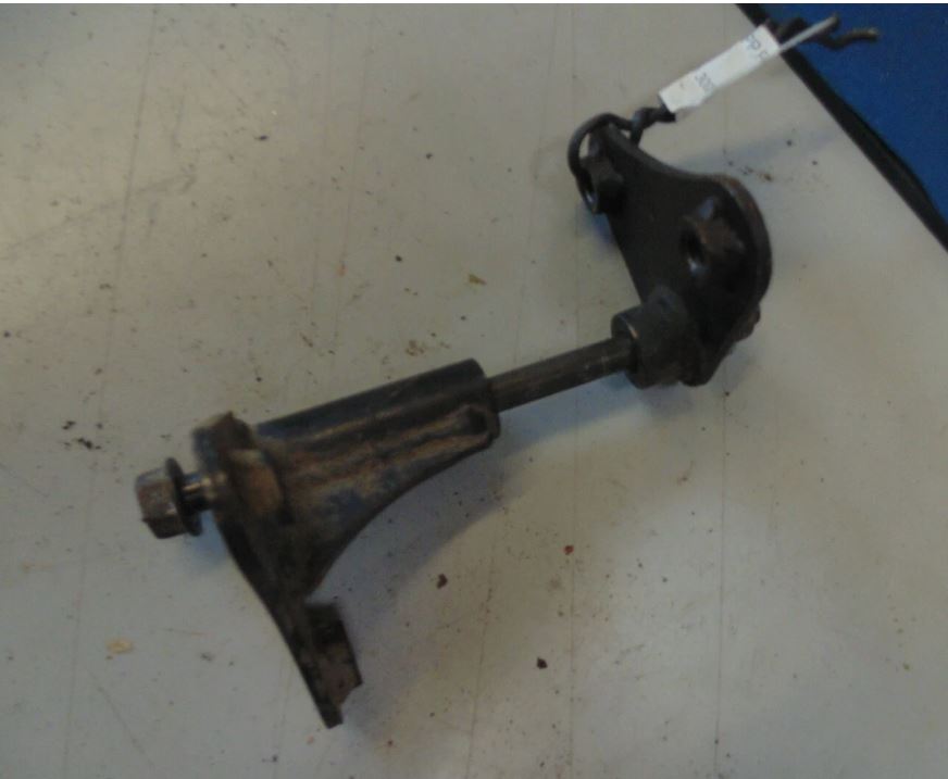 1986 KAWASAKI BAYOU 300 BRACKET ENGINE UPP RH 32029-1403