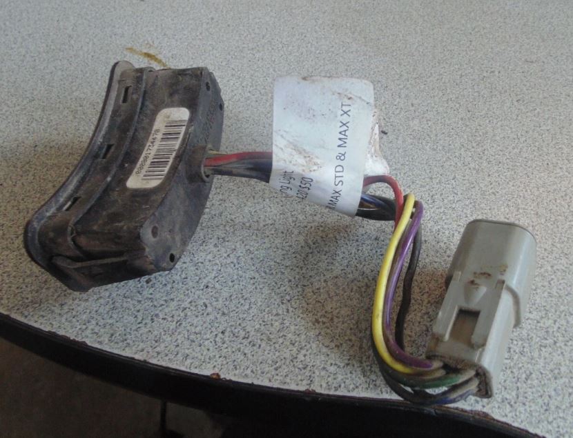 2004 CAN-AM TRAXTER MAX STD & MAX RH WARNING LIGHT 710000420