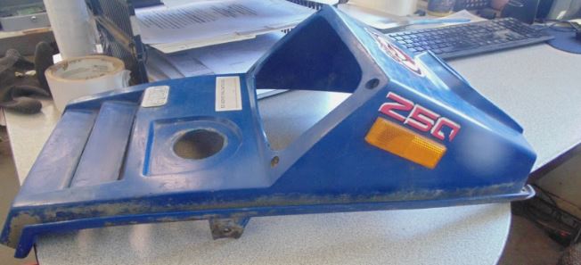 1992 POLARIS TRAIL BLAZER HEADLIGHT COVER HOOD OIL H/L BON BLUE 5430973-153