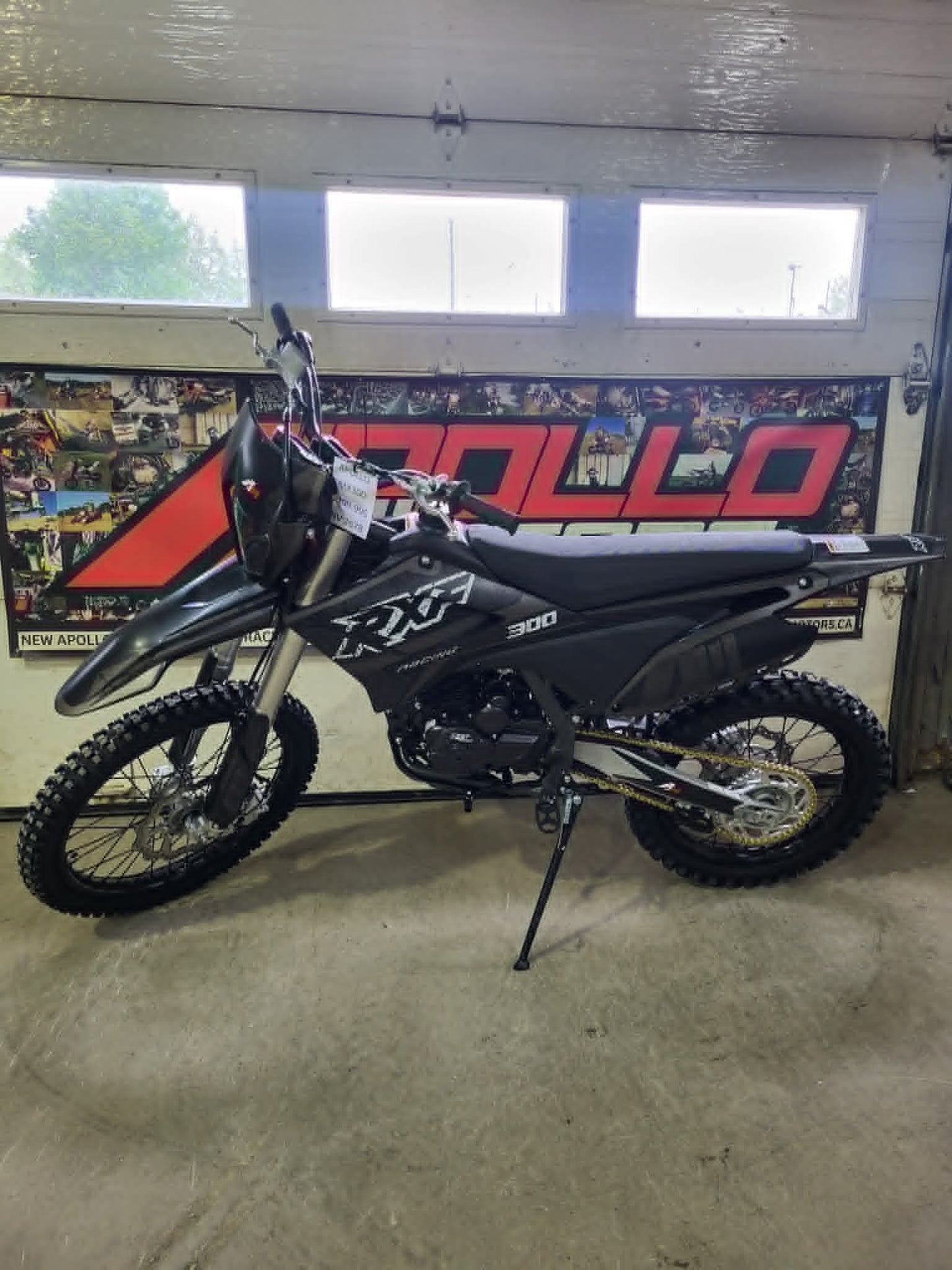 MX300