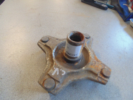 1992 SUZUKI LT-4WDXS HUB FRONT MODEL P/R 54110-39D00 54110-39D01