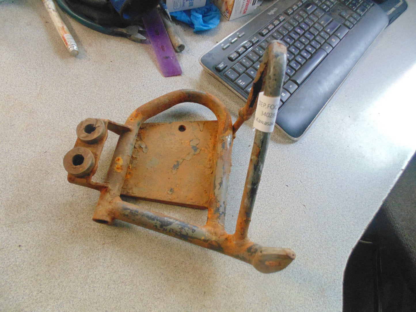 1996 KAWASAKI BAYOU 400 4X4 STEP FOOT BOARD RH 34028-1396