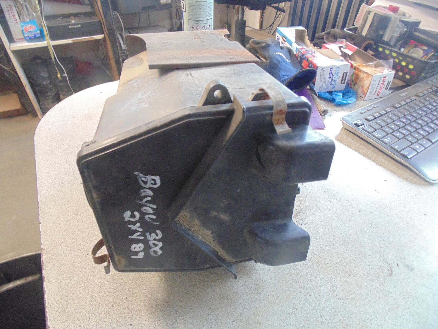 1986 KAWASAKI BAYOU 300 CASE AIR FILTER 11011-1199