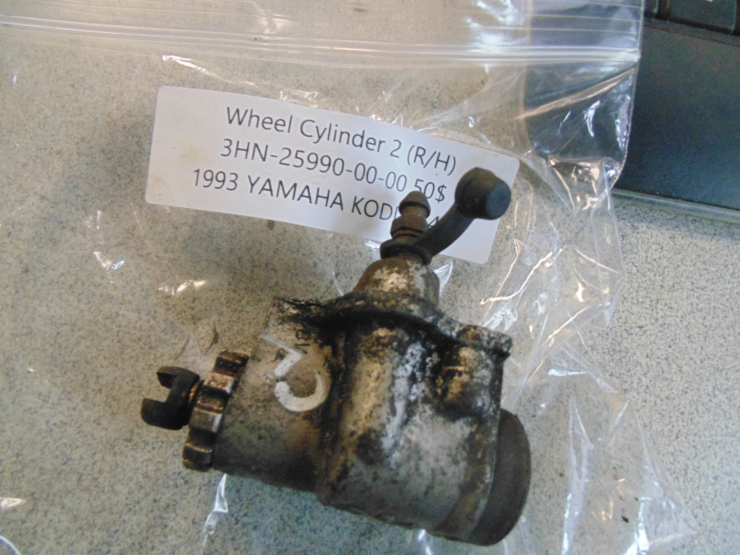 1993 YAMAHA KODIAK 400 WHEEL CYLINDER 2 (R/H) 3HN-25990-00-00