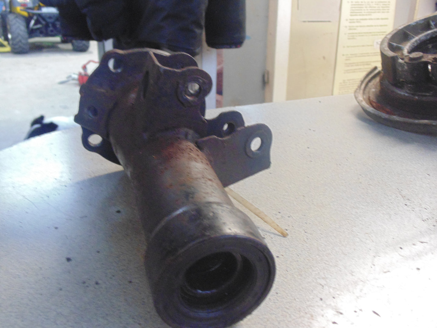 1993 KAWASAKI BAYOU 400 4X4 PIPE-COMP-LH 31064-1098