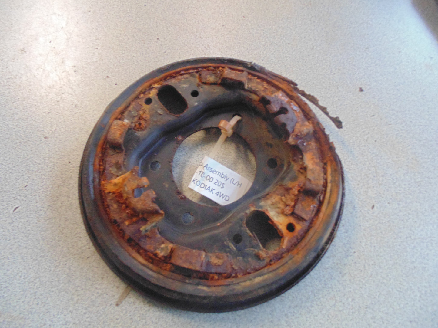 1996 Yamaha KODIAK 4WD BACKING PLATE ASSY 3HN-27208-10-00