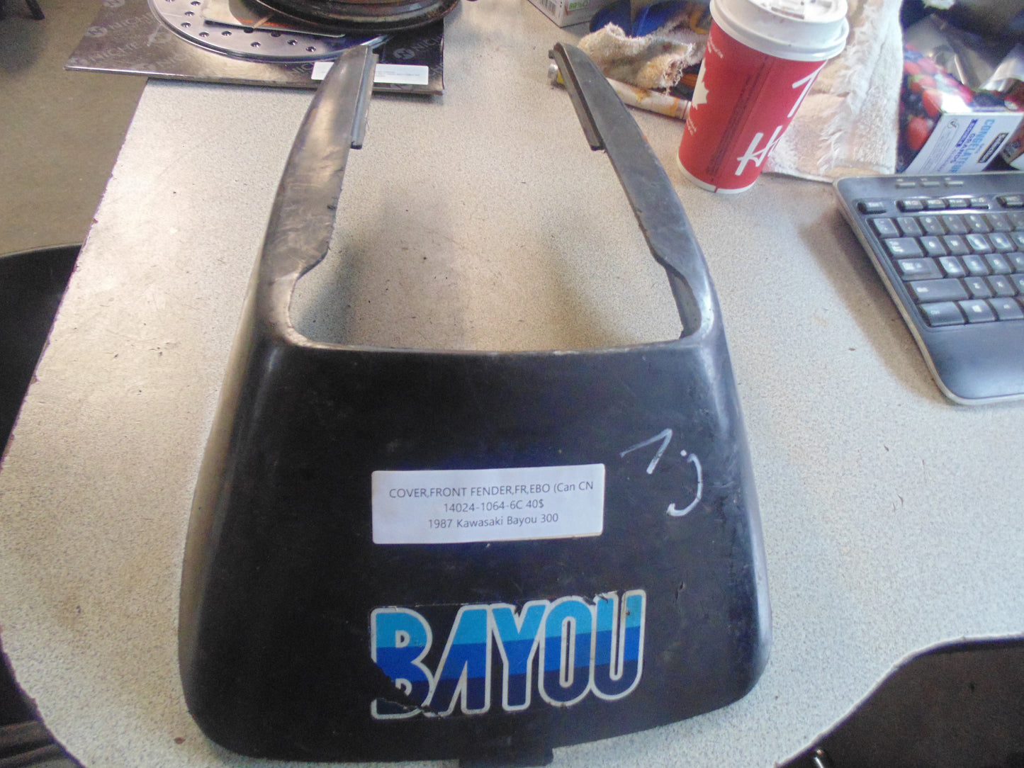 1987 KAWASAKI BAYOU 300 COVER FRONT FENDER FR EBO 14024-1064-6C