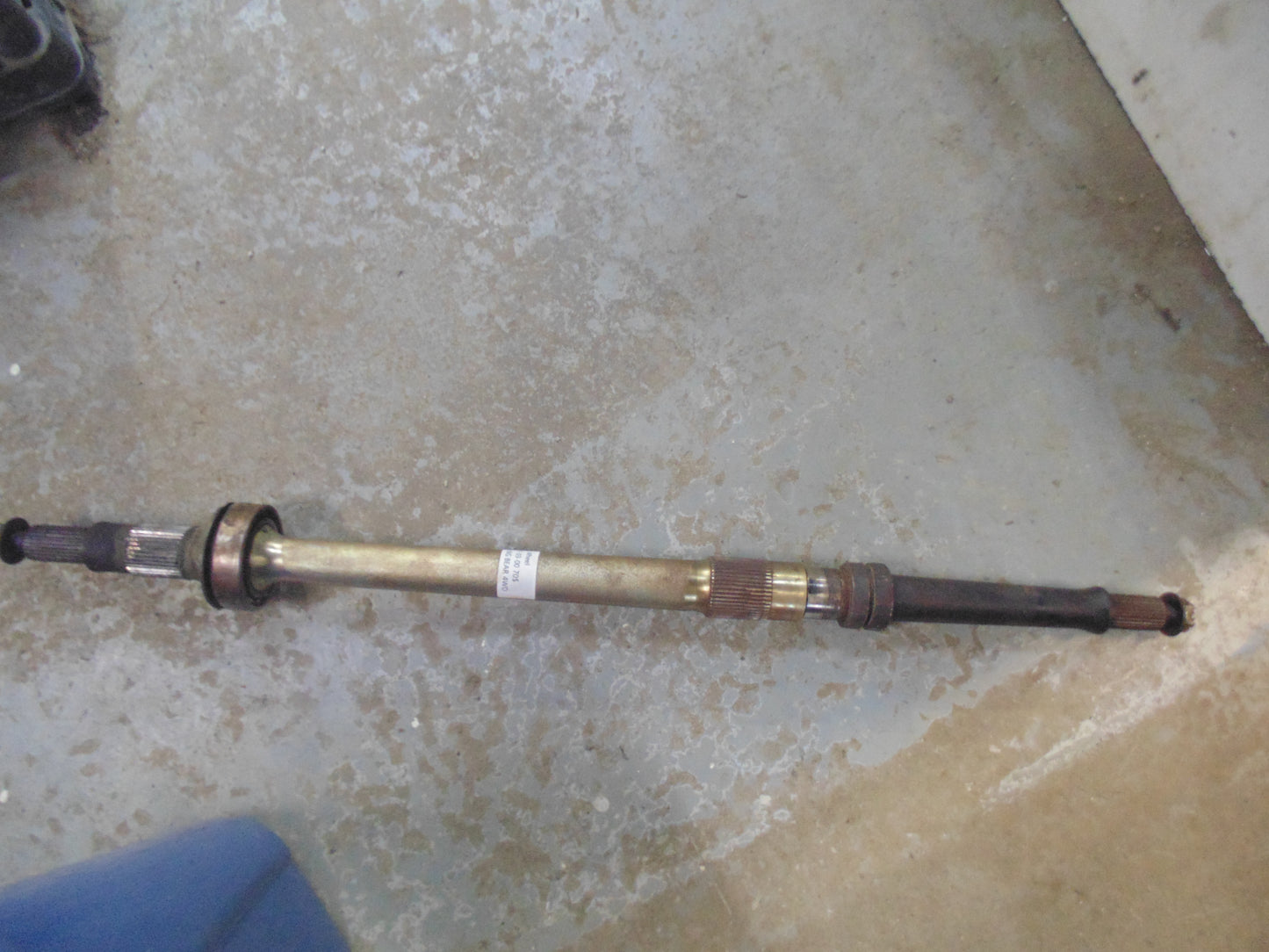 1989 Yamaha BIG BEAR 4WD (YFM350FWW) AXLE WHEEL 2HR-25381-03-00