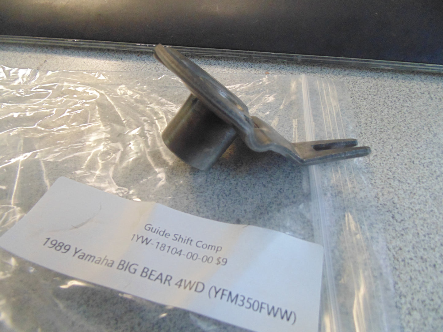 1989 Yamaha BIG BEAR 4WD GUIDE SHIFT COMP 1YW-18104-00-00