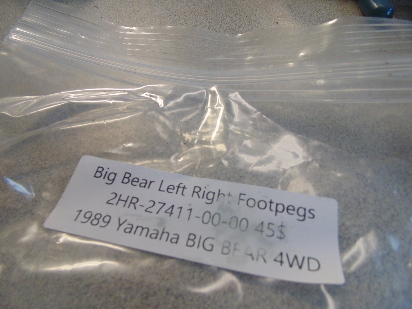 1989 Yamaha BIG BEAR 4WD LEFT RIGHT FOOTPEGS 2HR-27411-00-00