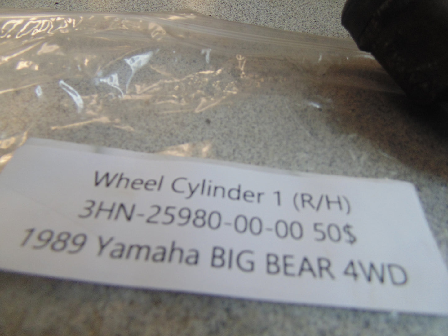 1989 Yamaha BIG BEAR 4WD WHEEL CYLINDER 1 R/H 3HN-25980-00-00