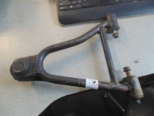 1989 Yamaha BIG BEAR 4WD FRONT LOWER ARM COMP LEFT 2HR-23570-00-00 2HR-23570-01-00