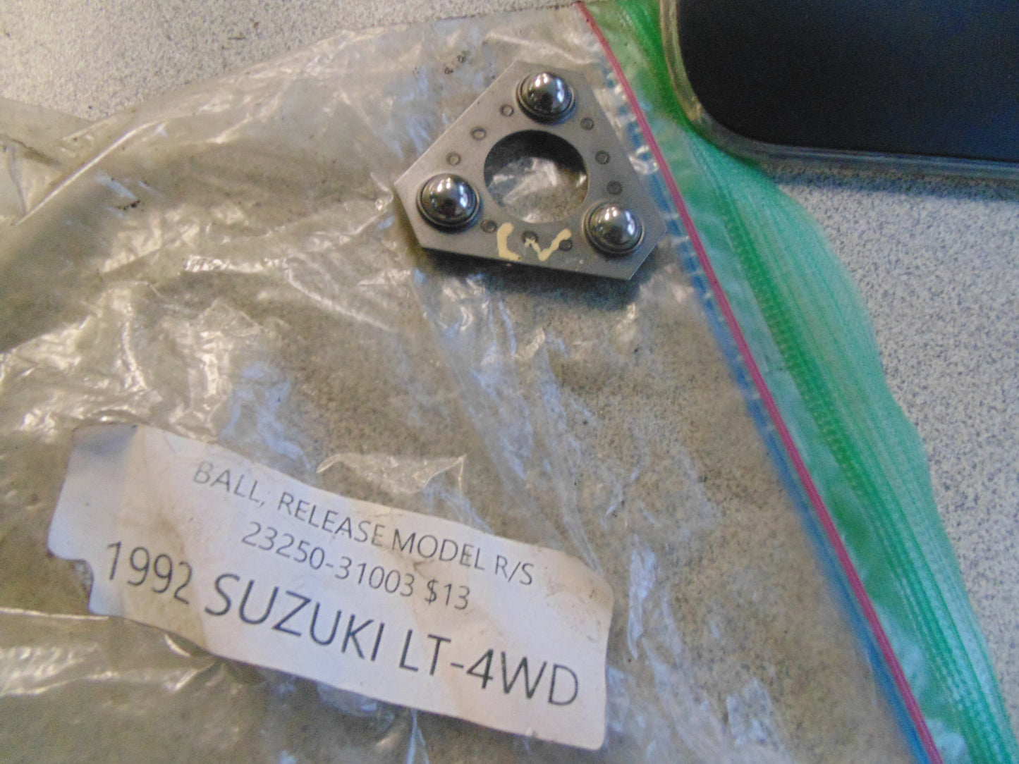 1992 SUZUKI LT-4WD BALL RELEASE MODEL R/S 23250-31003