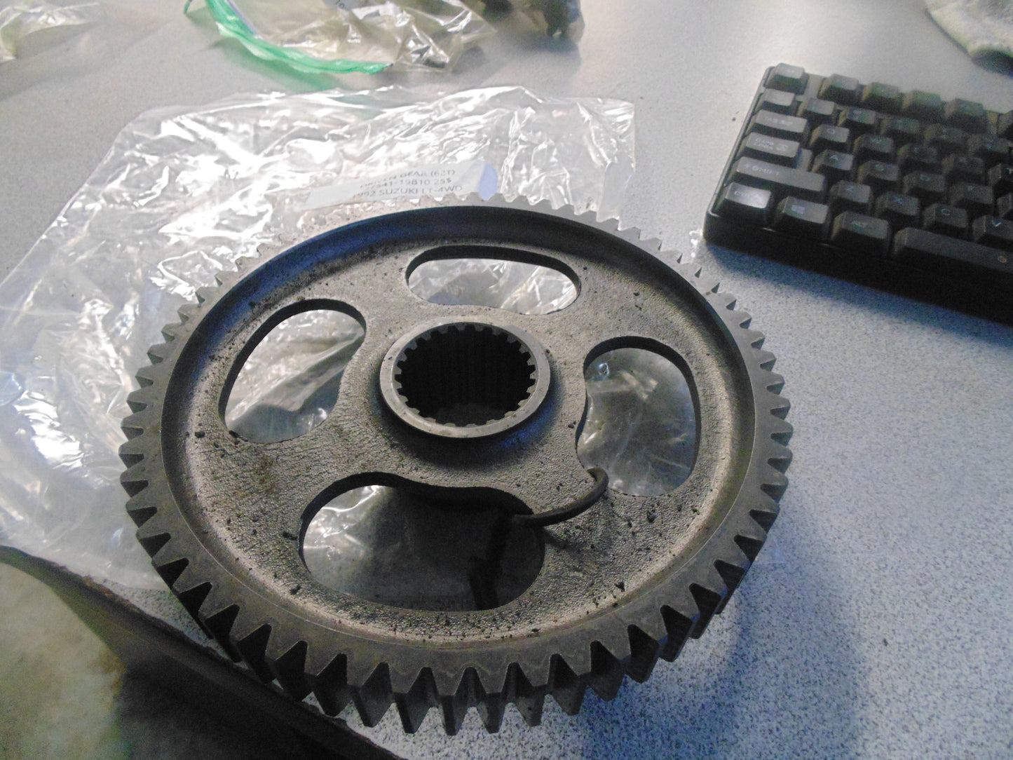 1992 SUZUKI LT-4WD DRIVEN GEAR (62T) 27541-19B10