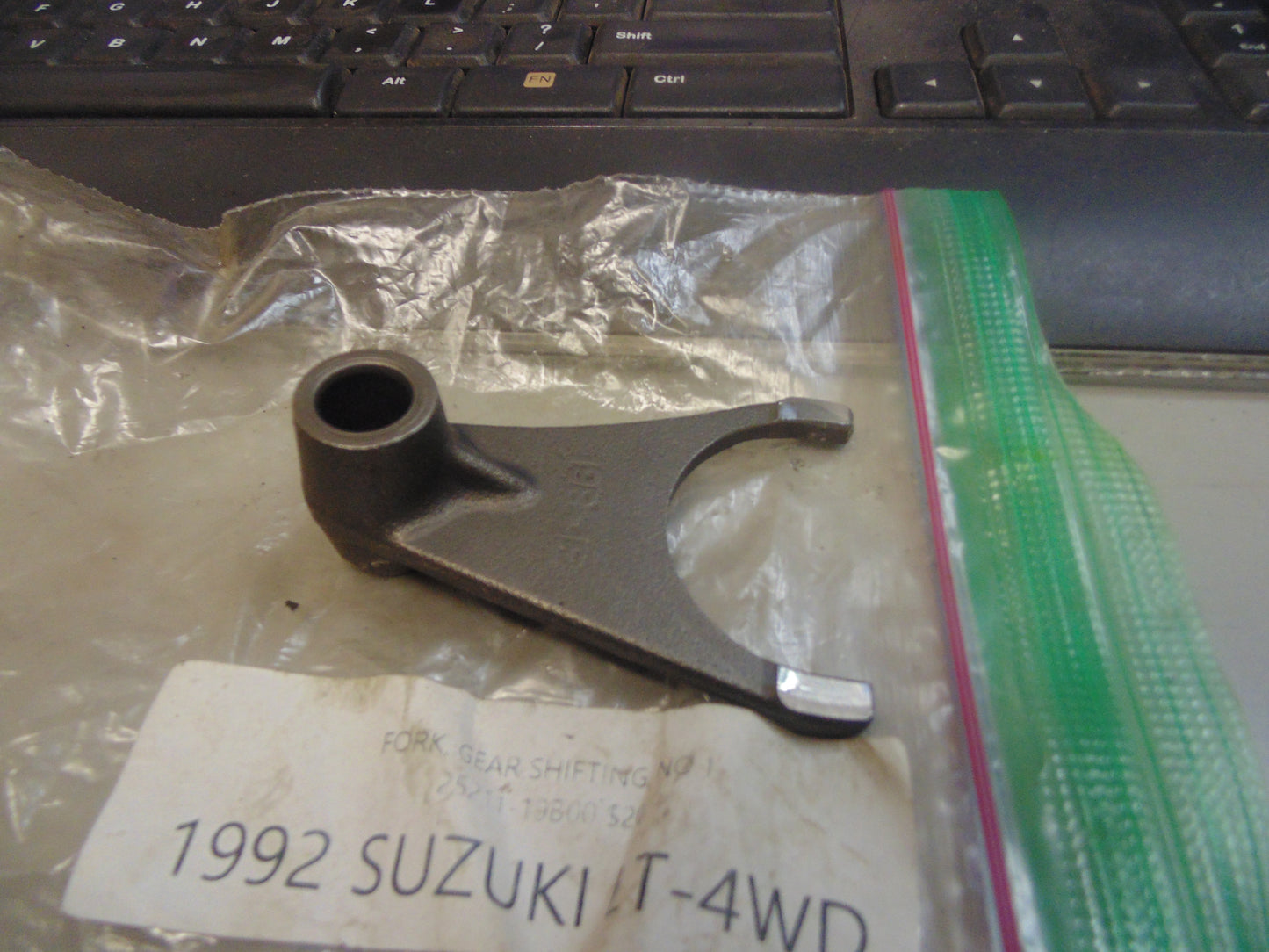 1992 SUZUKI LT-4WD FORK GEAR SHIFTING NO1 25211-19B00