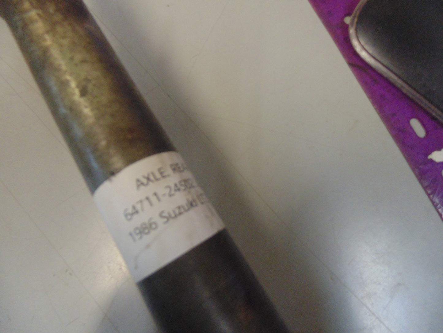 1986 SUZUKI LT250EF AXLE REAR 64711-24502