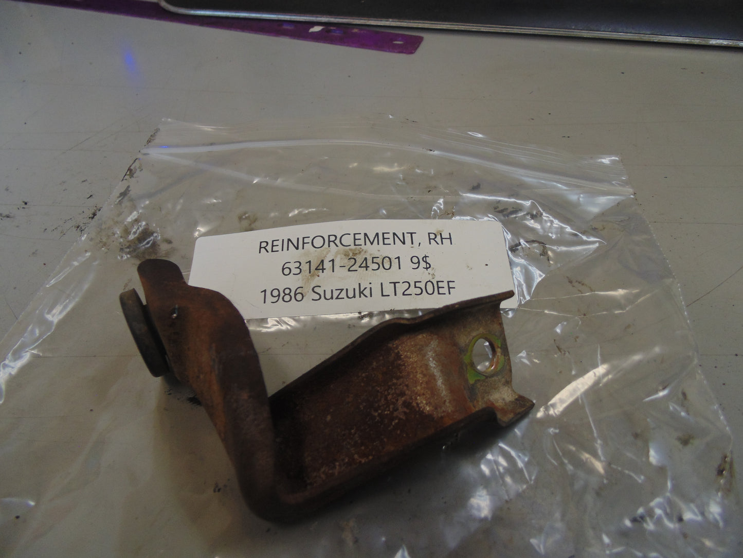 1986 SUZUKI LT250EF REINFORCEMENT RH 63141-24501