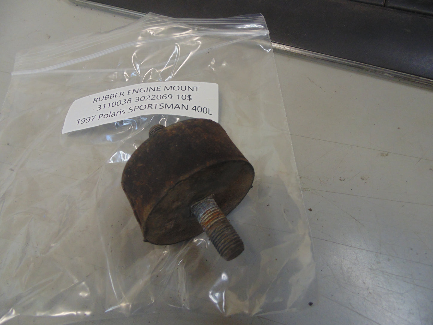 1997 POLARIS SPORTSMAN 400L RUBBER ENGINE MOUNT 3022069