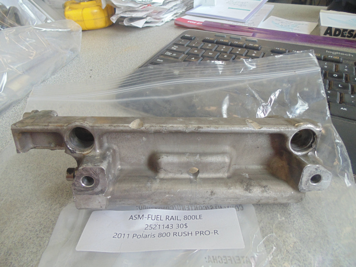 2011 POLARIS 800 RUSH PRO R ASM FUEL RAIL 800 LE 2521143