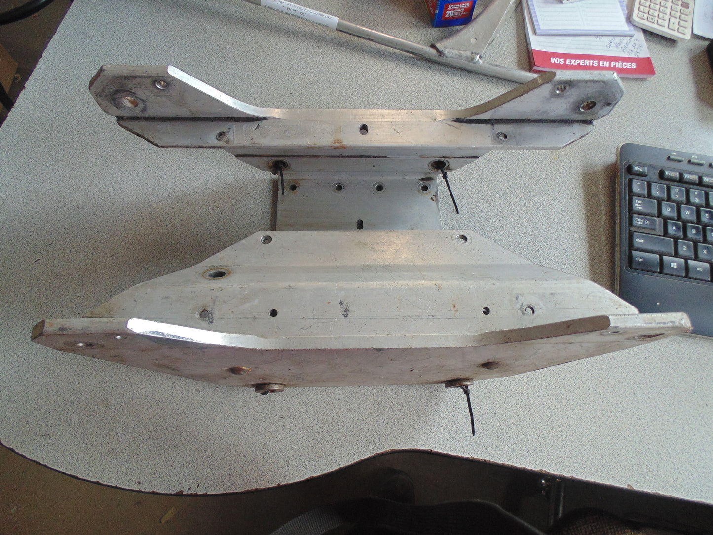 2007 ARCTIC CAT F1000 EFI SNO PRO ORANGE BRACKET MOUNTING FRONT SUSPENSION 0707-