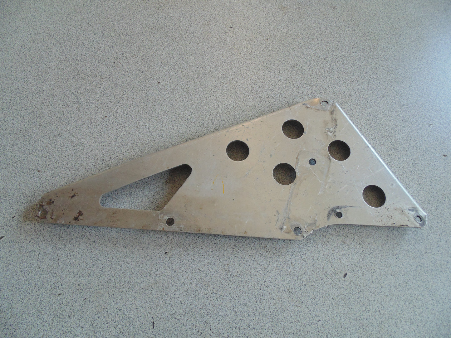 2007 ARCTIC CAT F1000 EFI SNO PRO ORANGE BRACKET FOOTREST LEFT 3606-745