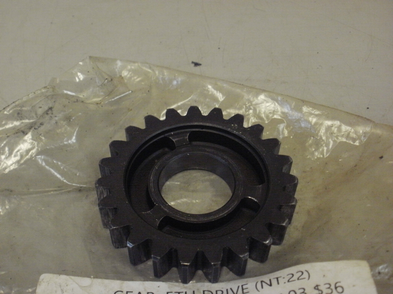 1992 SUZUKI LT-4WD GEAR 5TH DRIVE (NT:22) 24251-18A01 24251-18A03