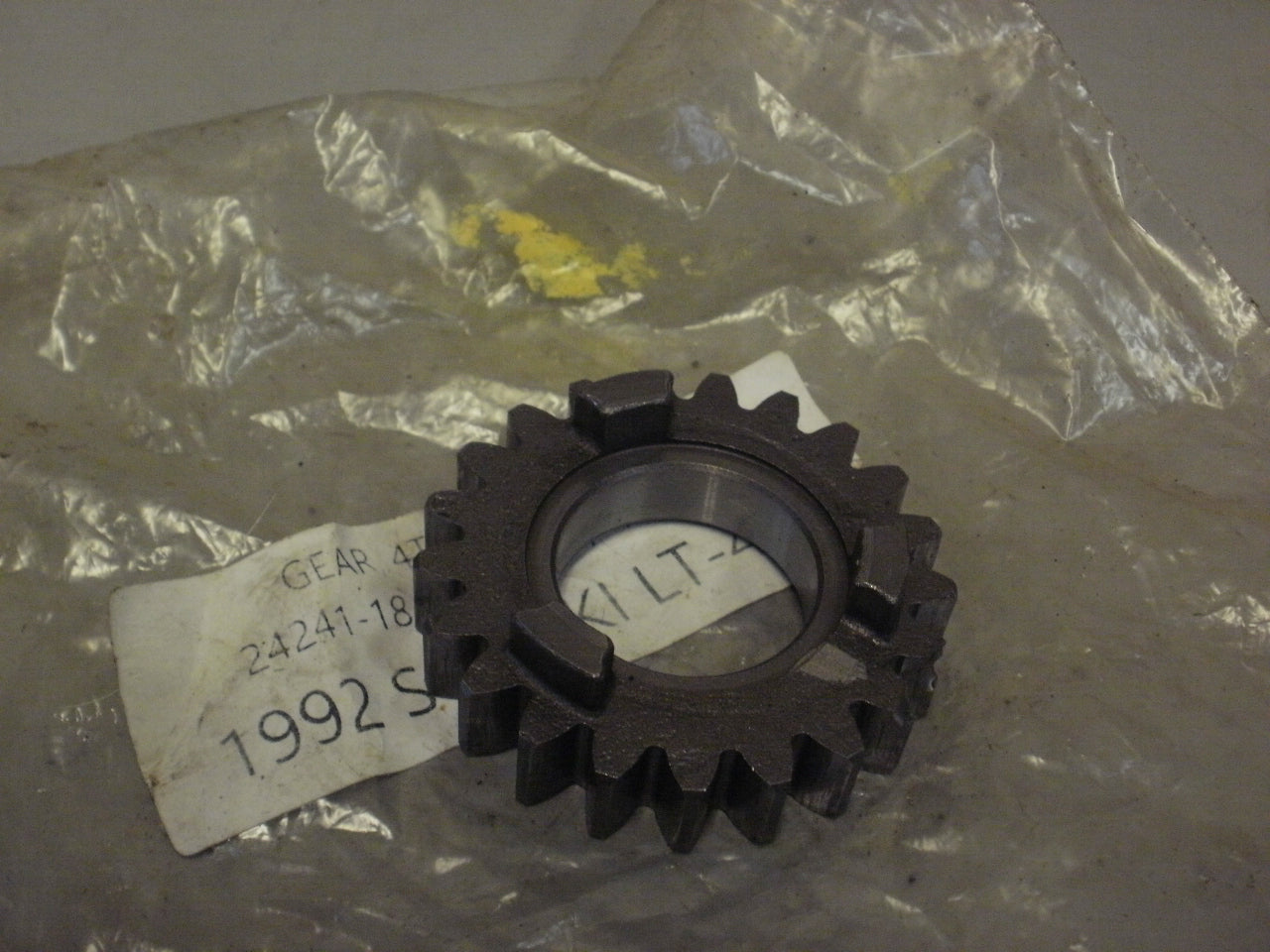 1992 SUZUKI LT-4WD GEAR 4TH DRIVE (NT:21) 24241-18A00 24241-18A01