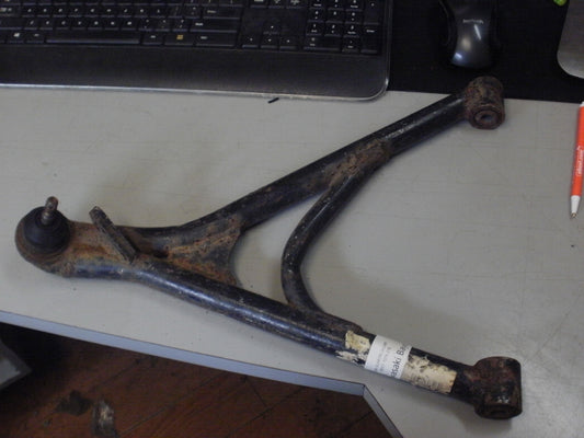 1986 KAWASAKI BAYOU 300 ARM-SUSP FR LH LWR 39007-1076