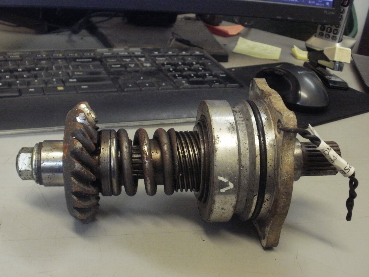 1986 KAWASAKI BAYOU 300 SHAFT COMP GEAR CASE 13234-1085