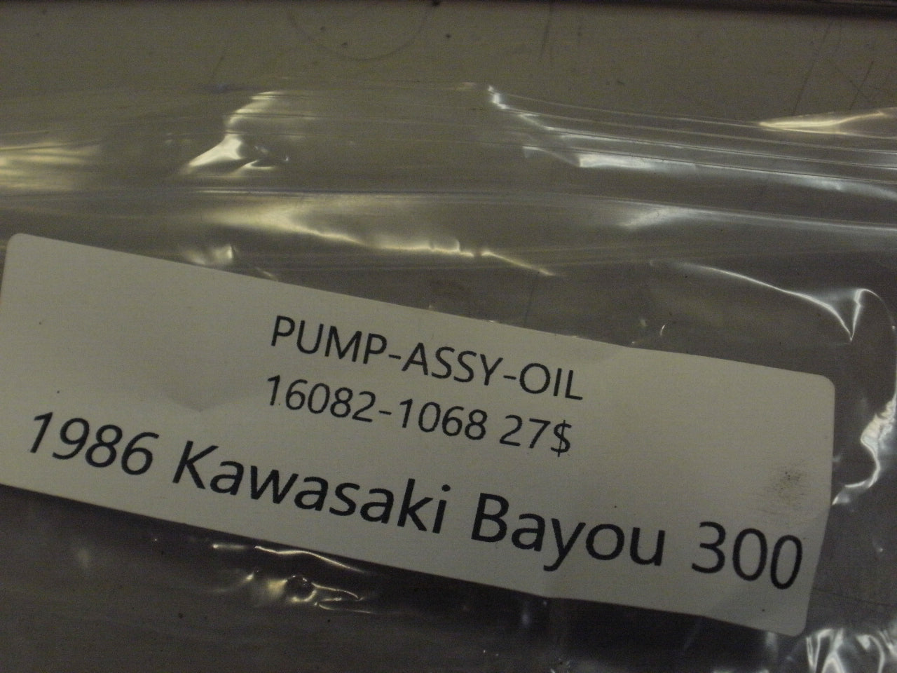 1986 KAWASAKI BAYOU 300 PUMP ASSY OIL 16082-1068