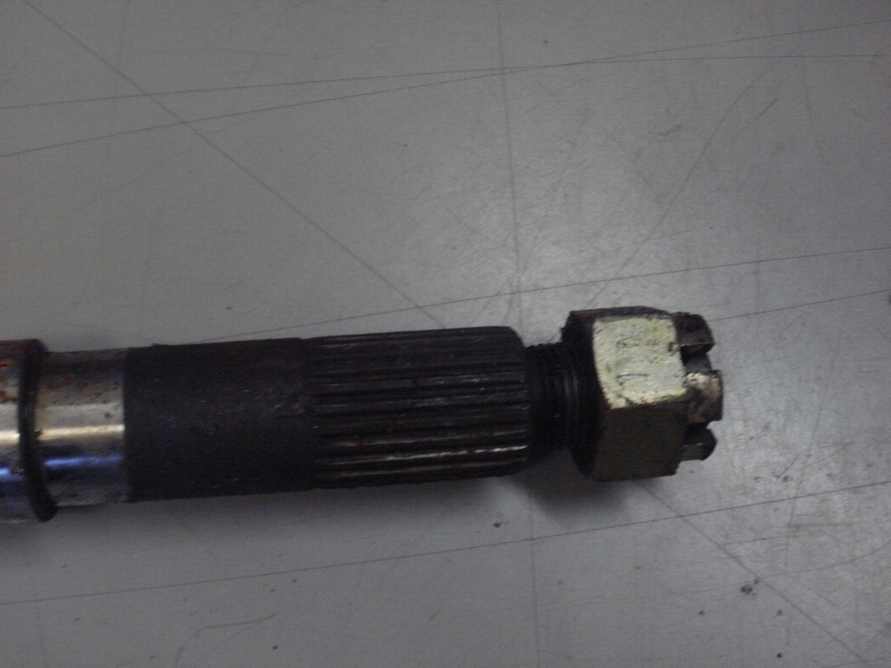 1986 KAWASAKI BAYOU 300 AXLE RH 41068-1209