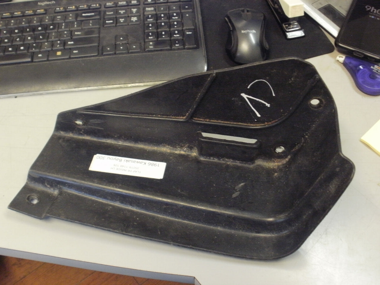 1986 KAWASAKI BAYOU 300 FLAP FR INSIDE LH 35019-1148