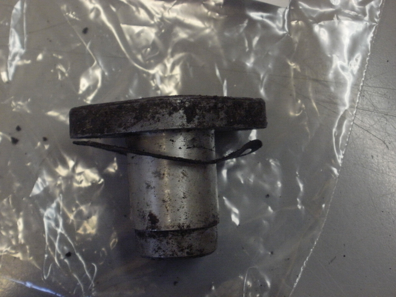 1986 KAWASAKI BAYOU 300 HOLDER 13091-1375