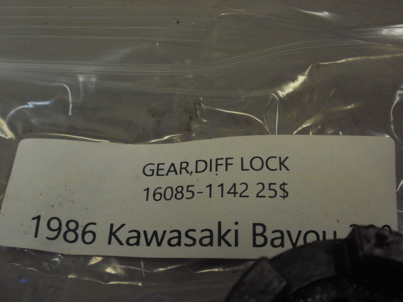 1986 KAWASAKI BAYOU 300 GEAR DIFF LOCK 16085-1142