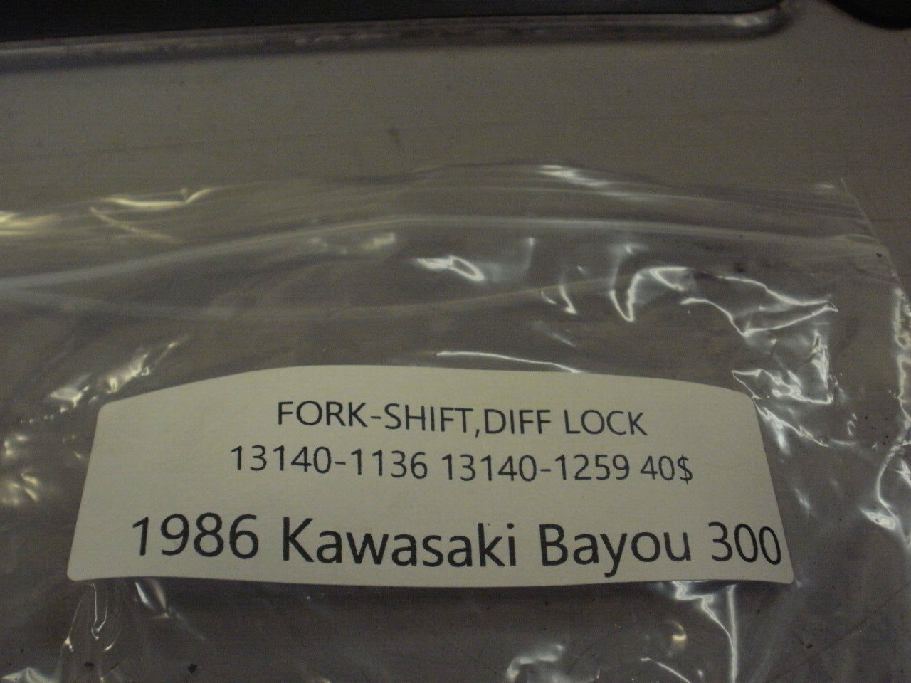 1986 KAWASAKI BAYOU 300 FORK SHIFT DIFF LOCK 13140-1136 13140-1259