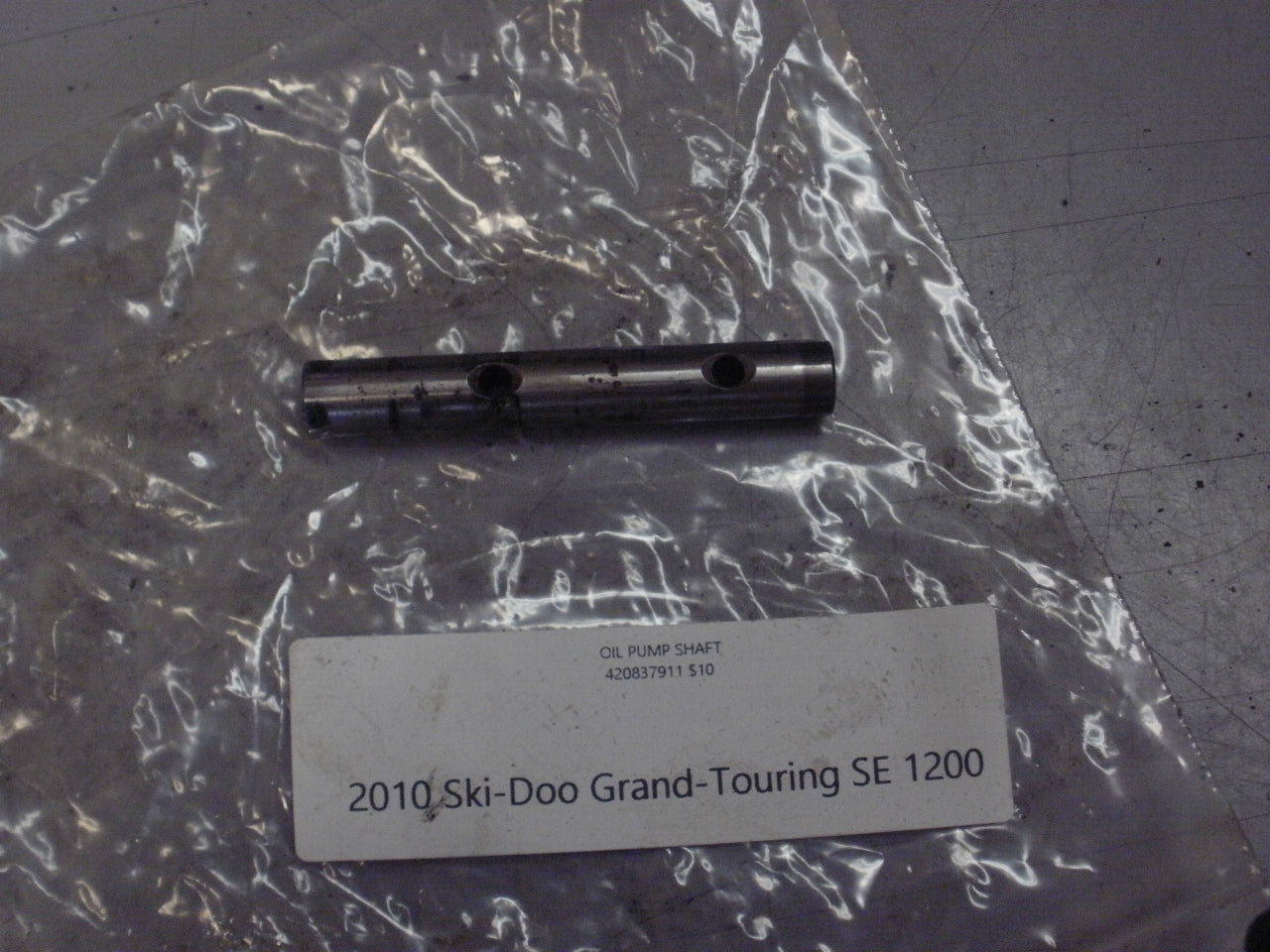 2010 SKI-DOO GRAND TOURING SE 1200 OIL PUMP SHAFT 420837911