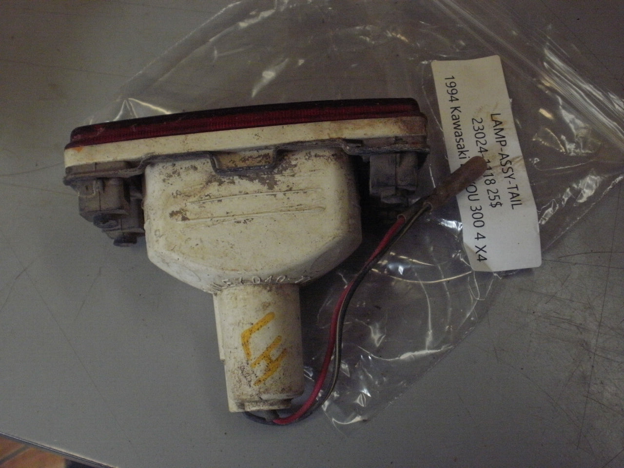 1994 KAWASAKI BAYOU 300 4X4 LAMP ASSY TAIL 23024-1118