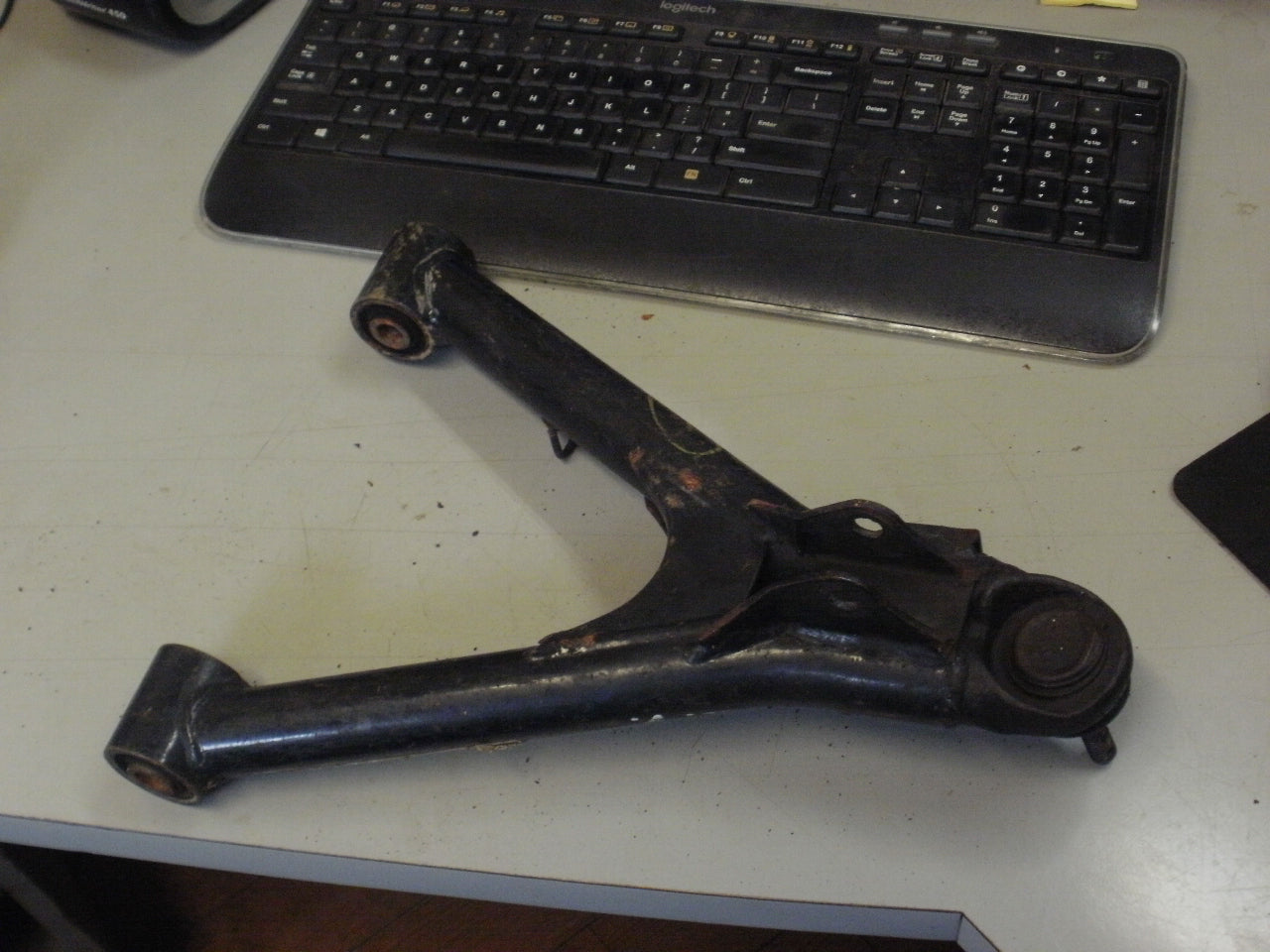 1994 KAWASAKI BAYOU 300 4X4 ARM SUSP FR LH UPP 39007-1159