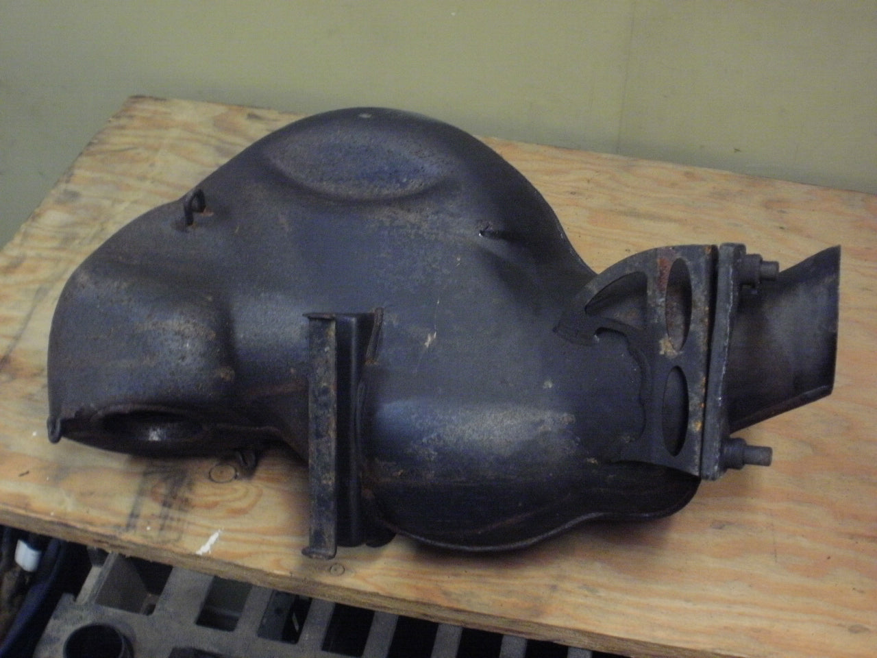 2011 Polaris 800 RUSH PRO-R RECOIL STARTER HOUSING 5632494